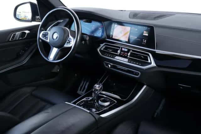 BMW X5 (2022) thumbnail 23