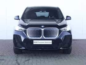 BMW iX1 (2025) thumbnail 2