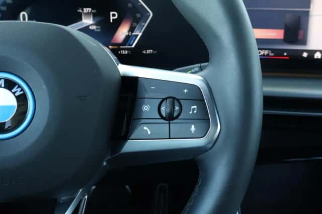 BMW iX1 (2025) thumbnail 18