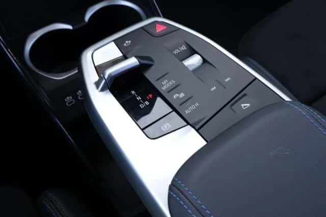 BMW iX1 (2025) thumbnail 19