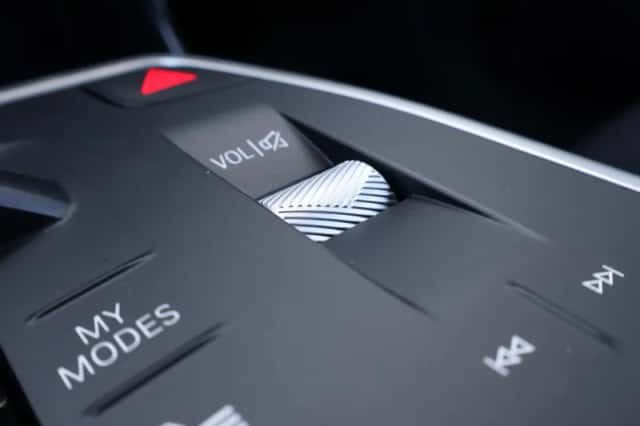 BMW iX1 (2025) thumbnail 20
