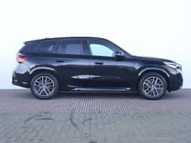 BMW iX1 (2025) thumbnail 3