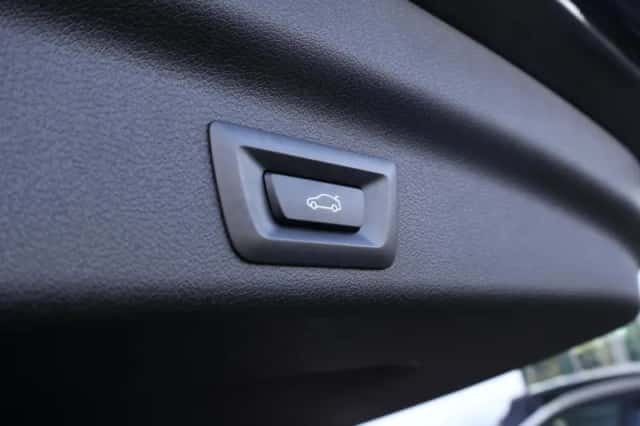 BMW iX1 (2025) thumbnail 36