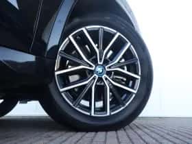 BMW iX1 (2025) thumbnail 5