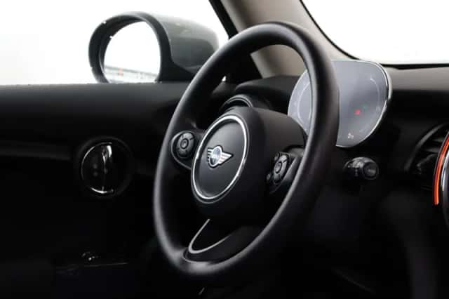 MINI Mini (2021) thumbnail 11