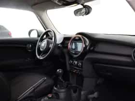 MINI Mini (2021) thumbnail 10