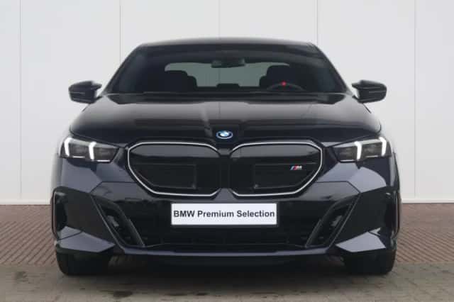 BMW i5 (2026) thumbnail 2