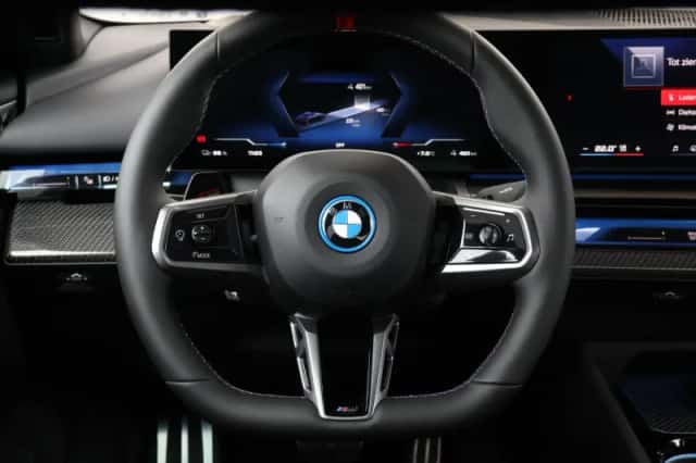 BMW i5 (2026) thumbnail 14