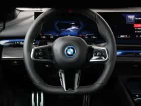 BMW i5 (2026) thumbnail 14