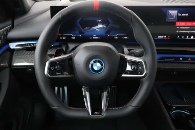 BMW i5 (2026) thumbnail 15