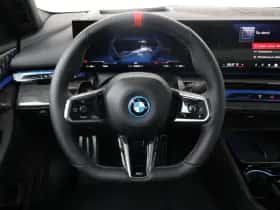 BMW i5 (2026) thumbnail 15