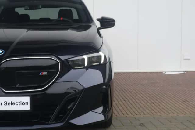 BMW i5 (2026) thumbnail 3