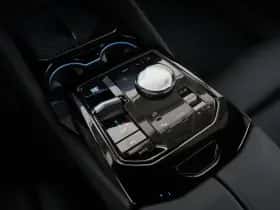 BMW i5 (2026) thumbnail 22