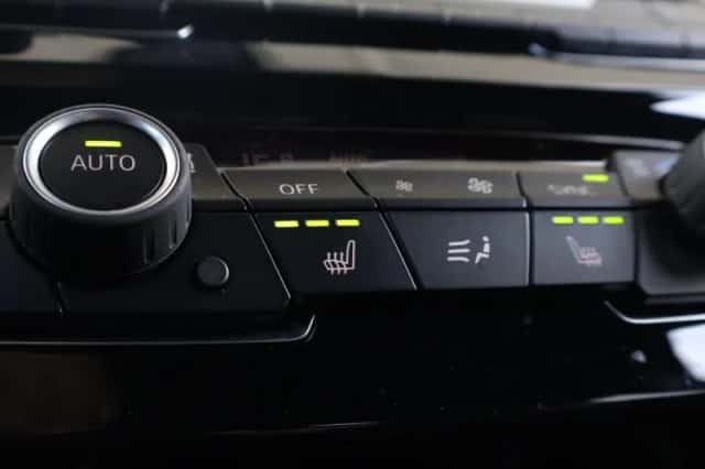 BMW X1 (2022) thumbnail 25