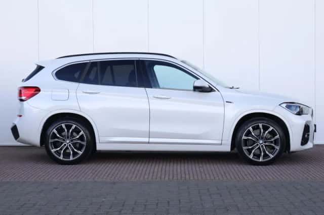 BMW X1 (2022) thumbnail 5
