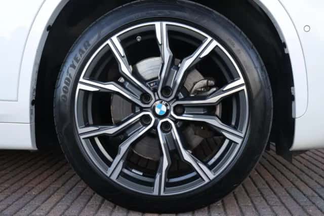 BMW X1 (2022) thumbnail 6