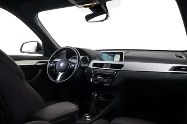BMW X1 (2022) thumbnail 10