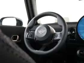 MINI Cabrio (2026) thumbnail 15