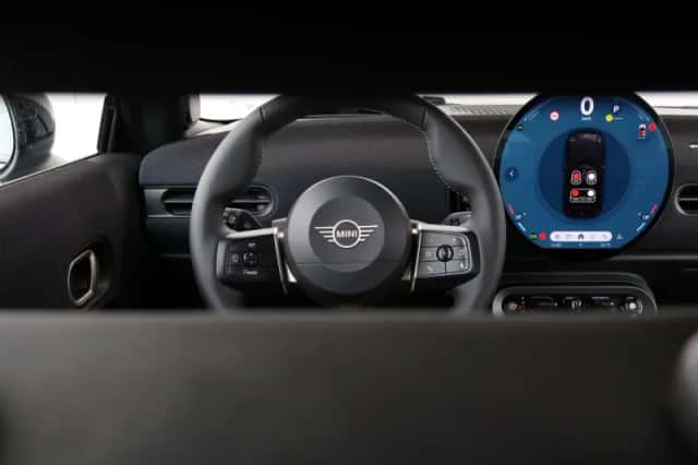 MINI Cabrio (2026) thumbnail 16