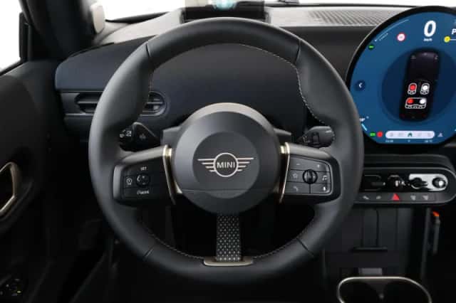 MINI Cabrio (2026) thumbnail 18