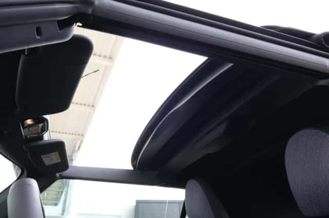 MINI Cabrio (2026) thumbnail 46