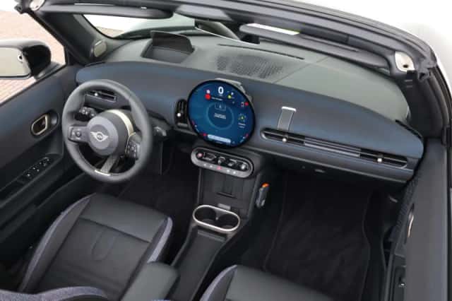 MINI Cabrio (2026) thumbnail 47