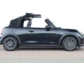 MINI Cabrio (2026) thumbnail 6