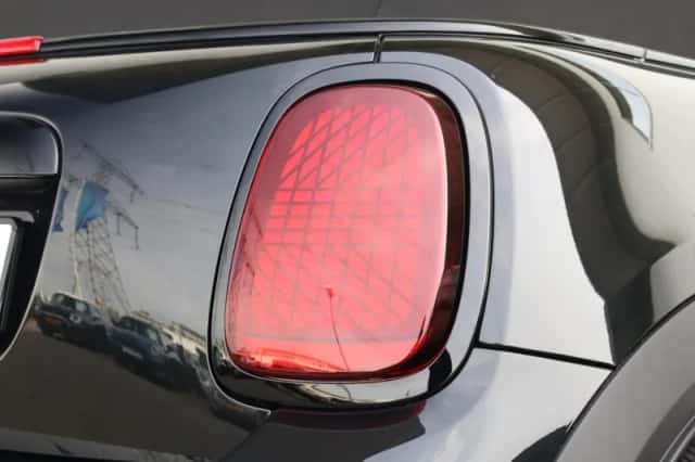 MINI Cabrio (2026) thumbnail 54