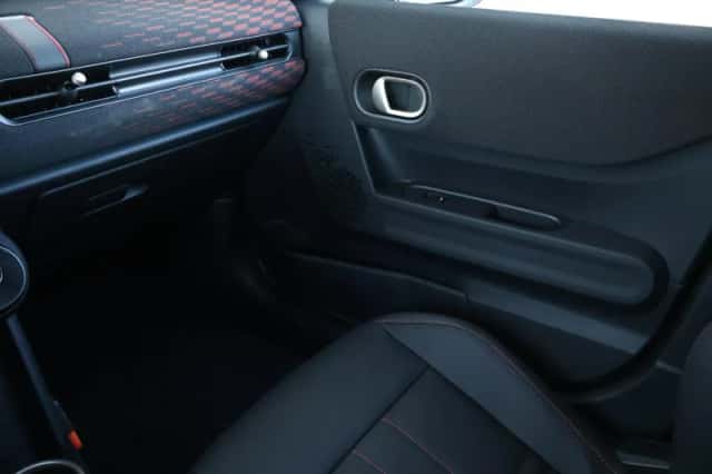 MINI Cooper (2026) thumbnail 38