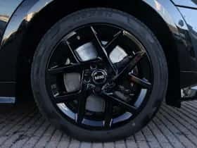 MINI Cooper (2026) thumbnail 6