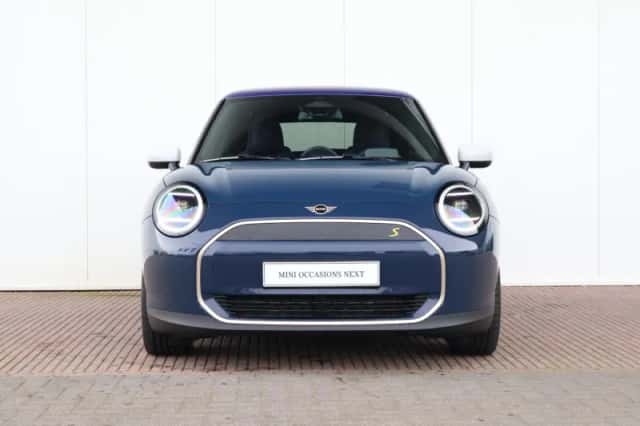 MINI Cooper (2026) thumbnail 2