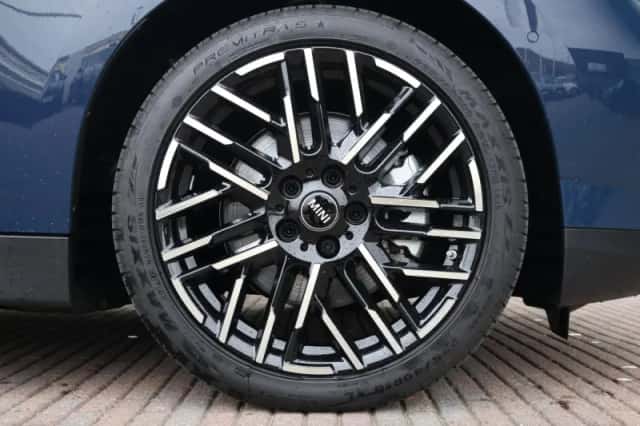 MINI Cooper (2026) thumbnail 6