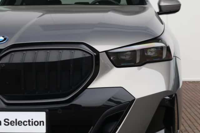 BMW 5-Serie (2024) thumbnail 6