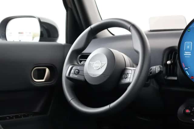 MINI Cooper (2025) thumbnail 11