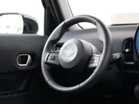 MINI Cooper (2025) thumbnail 11