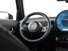 MINI Cooper (2025) thumbnail 13