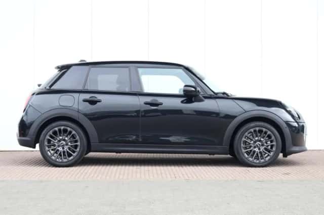 MINI Cooper (2025) thumbnail 5