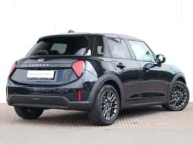 MINI Cooper (2025) thumbnail 7