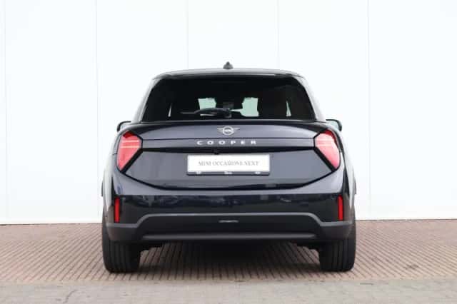 MINI Cooper (2025) thumbnail 8