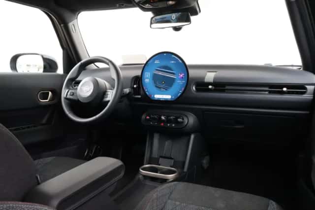 MINI Cooper (2025) thumbnail 10