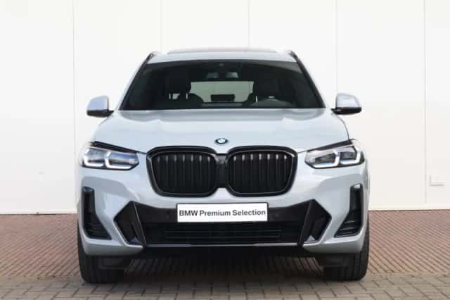 BMW X3 (2022) thumbnail 2