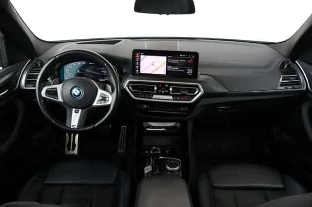 BMW X3 (2022) thumbnail 12