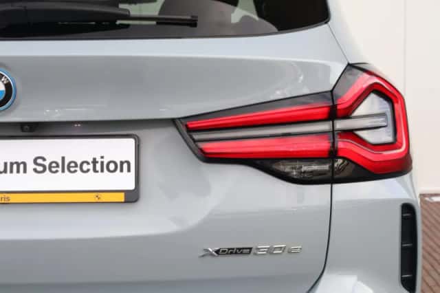 BMW X3 (2022) thumbnail 9