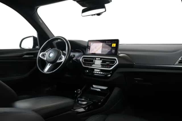 BMW X3 (2022) thumbnail 10