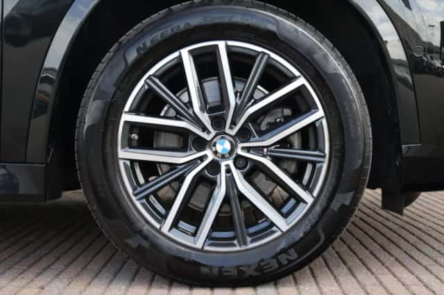 BMW X1 (2025) thumbnail 6