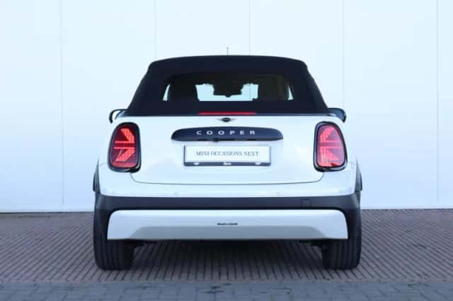 MINI Cabrio (2025) thumbnail 11