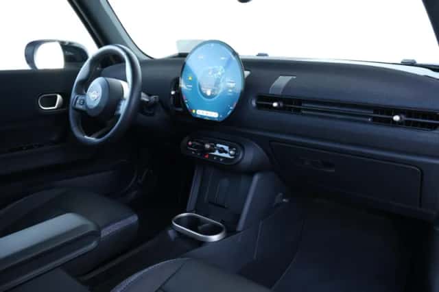 MINI Cabrio (2025) thumbnail 13