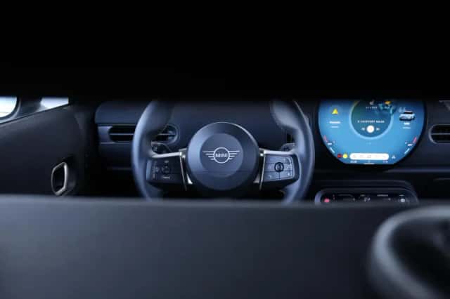 MINI Cabrio (2025) thumbnail 17