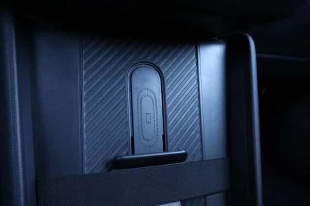MINI Cabrio (2025) thumbnail 25