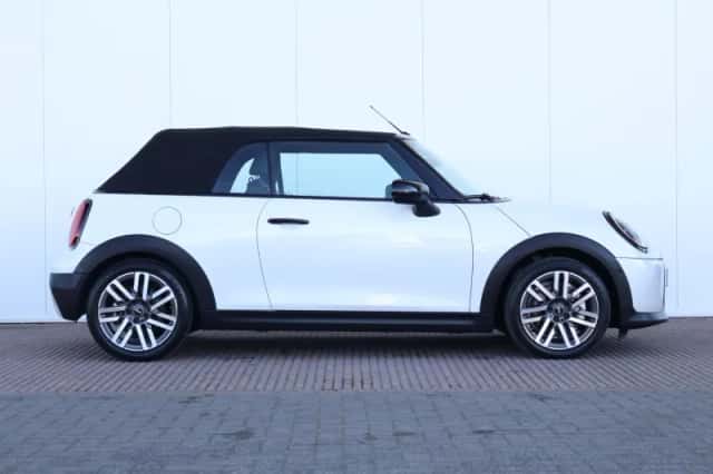 MINI Cabrio (2025) thumbnail 5